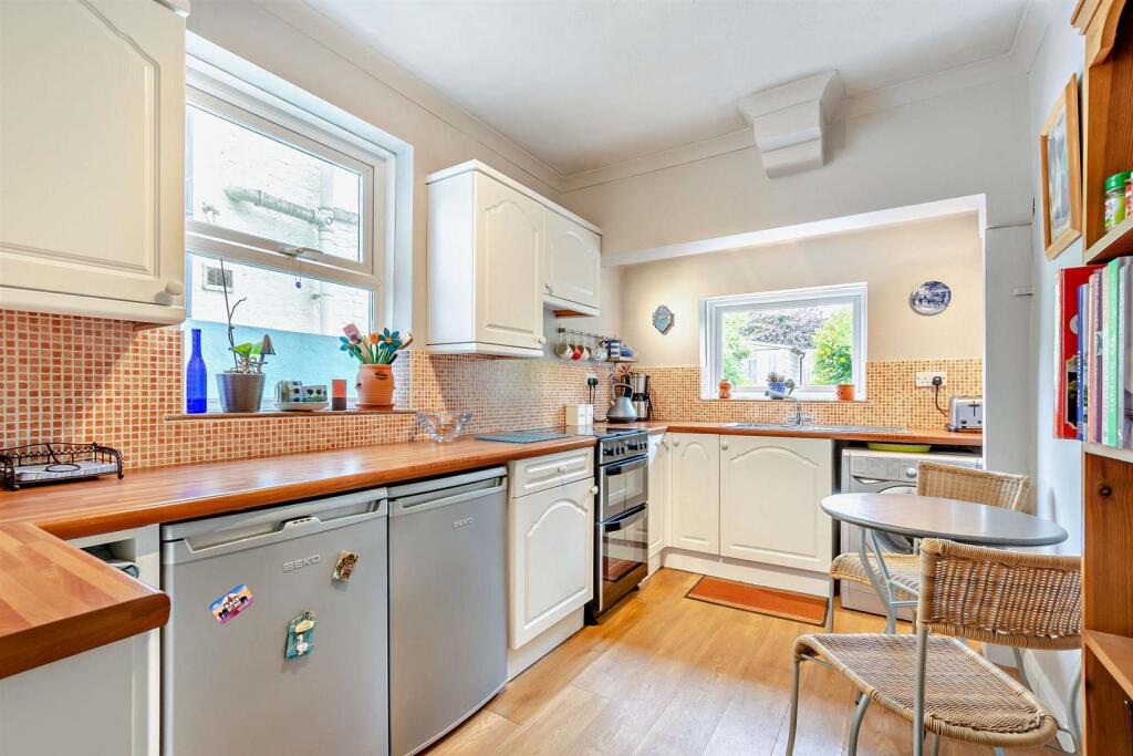 House in Maidstone, Ringlestone - View 4