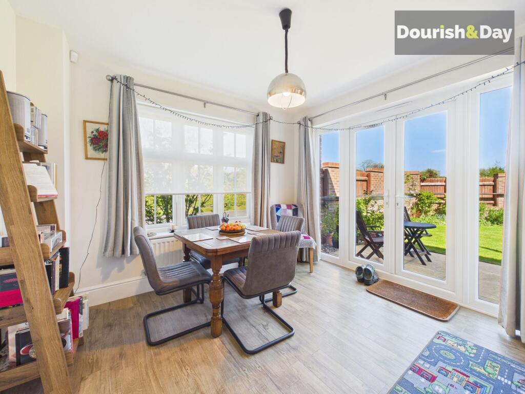 House in Stoke-on-Trent - More