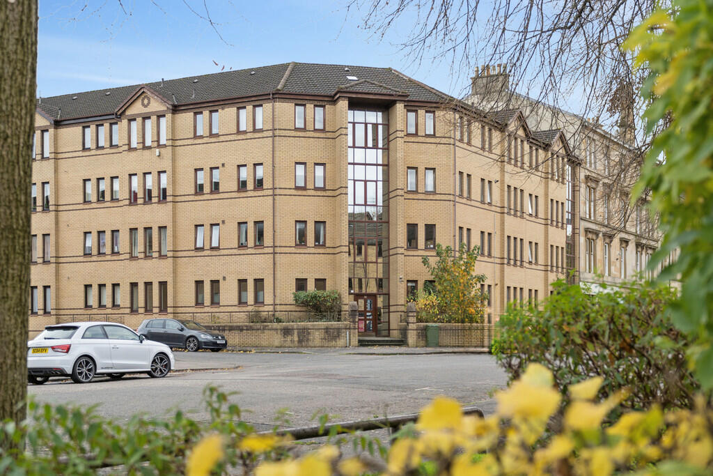 Main image of property: 0/1, 317 North Woodside Road, Kelvinbridge, G20 6ND