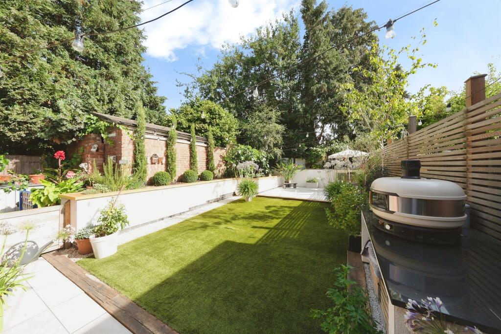 House in Broxtowe, Eastwood - View 4