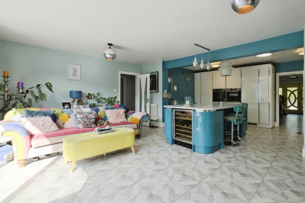 House in Southampton - View 5