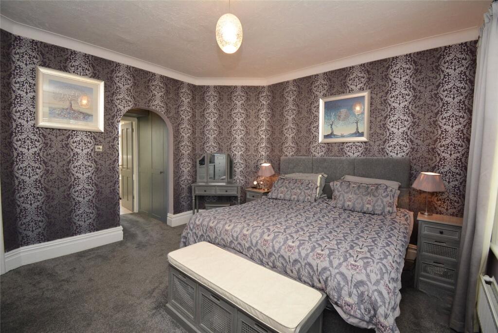 House in Wirral, Liverpool City Region - More