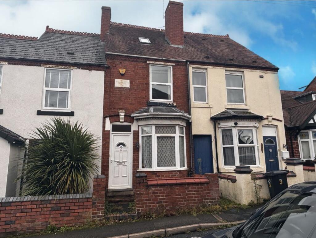 3-bed terraced on 2 Albert Street, Lye, Stourbridge, DY9 8AG, £49,000