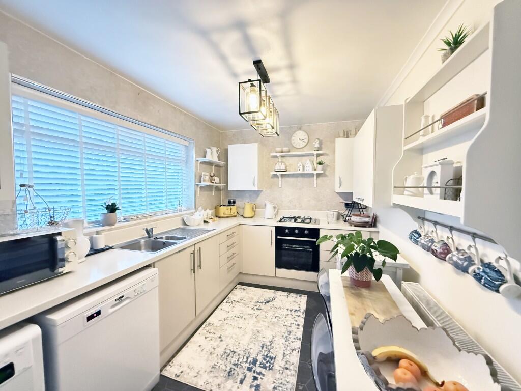 Lisian, Rock Hill, Castleford, West Yorkshire, WF10 photo 2