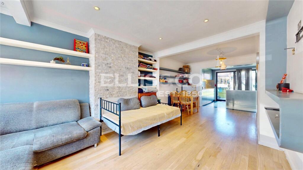 House in London - View 4