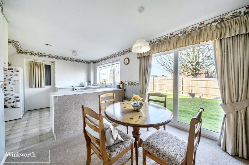 House in Basingstoke and Deane, Kempshott - View 3