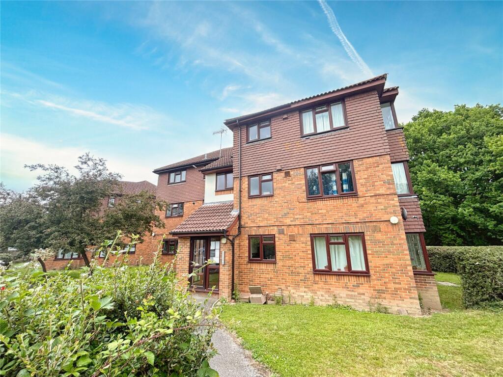 Main image of property: Willow Court, Skipton Way, Horley, RH6