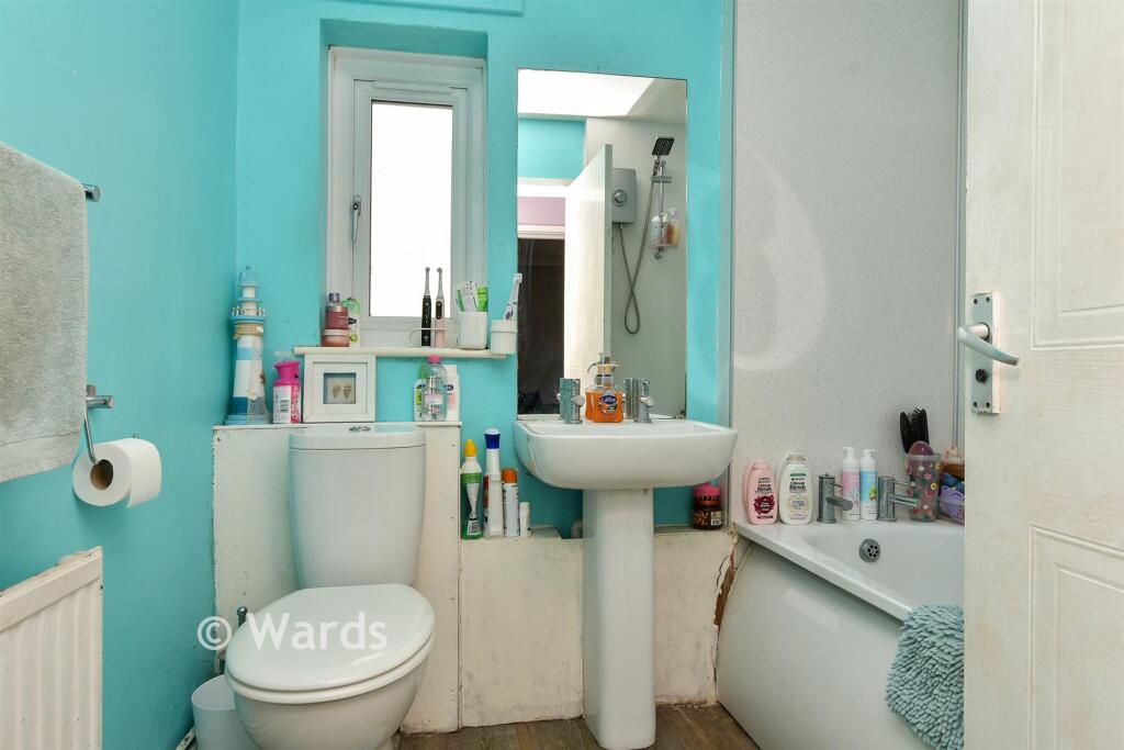 House in Canterbury, Sturry - More