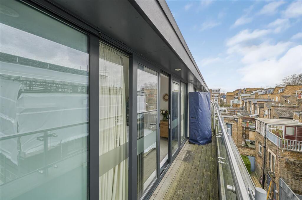 Apartment in London, Clapham Junction - View 2
