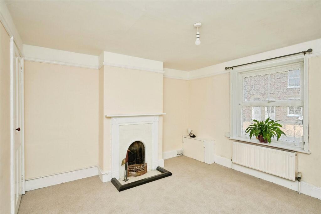 House in Isle of Wight, Newport - View 3
