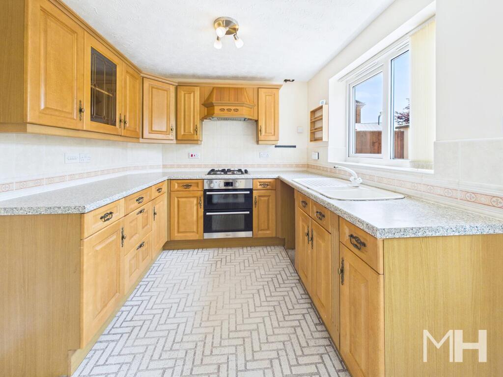Fareham Close, Walton-Le-Dale, Preston photo 4