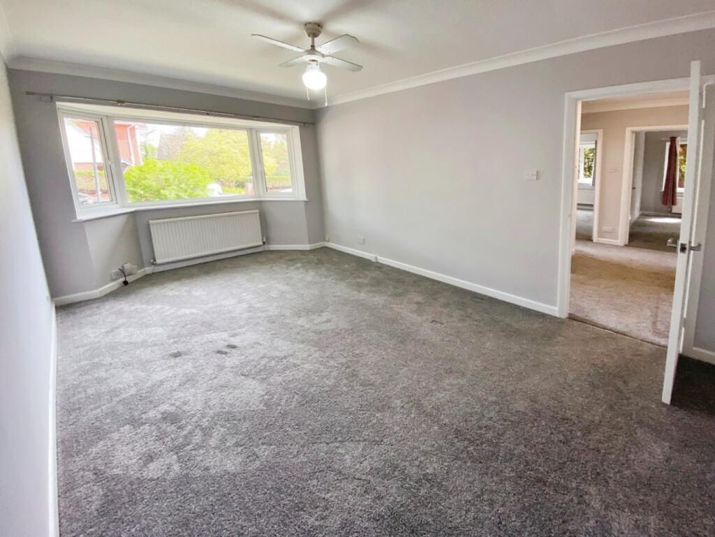 Apartment in Bournemouth, Winton - View 3