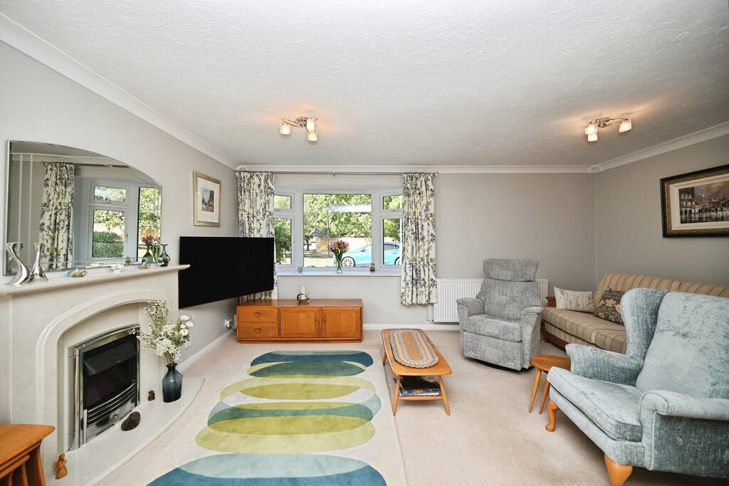 House in Rugby, Warwickshire - More