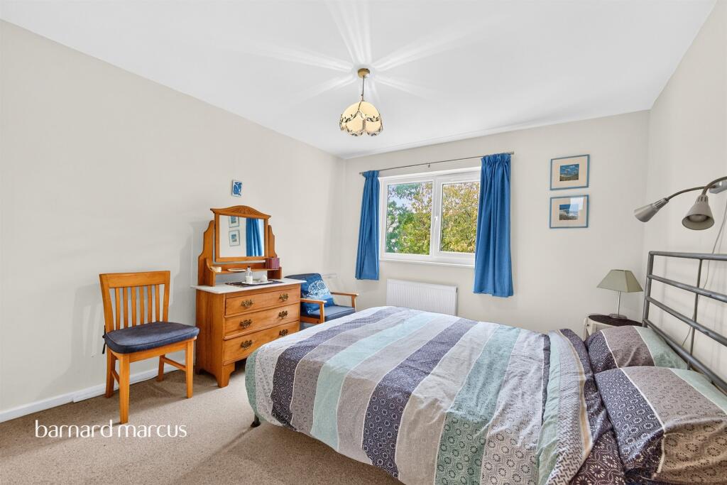 House in London - View 5