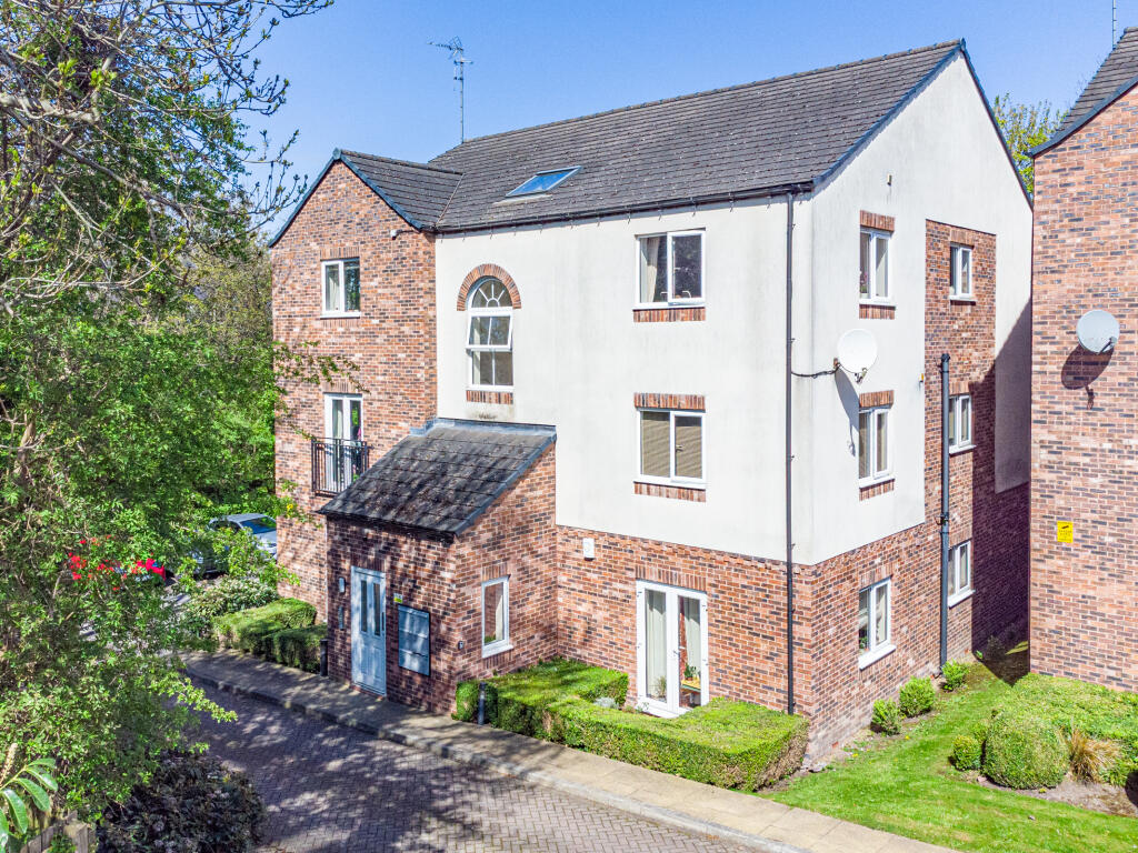 Main image of property: Potternewton Mount, Leeds, LS7