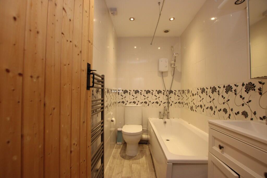 Main image of property: West Street, Kettering, Northamptonshire, NN16