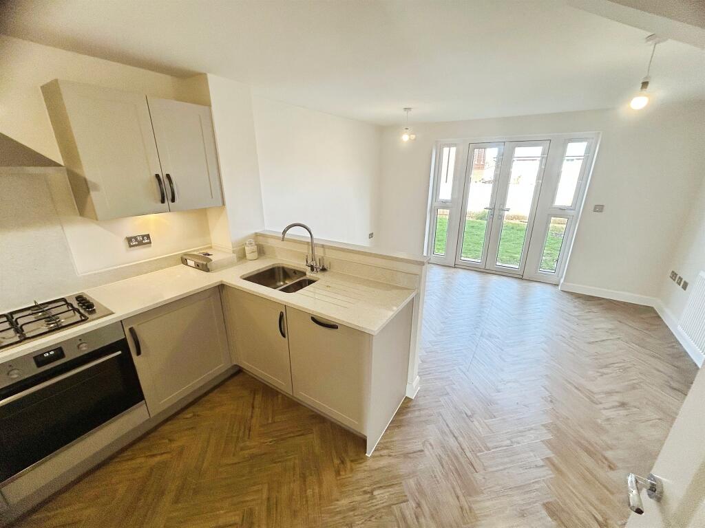 House in Mansfield, Warsop - View 2