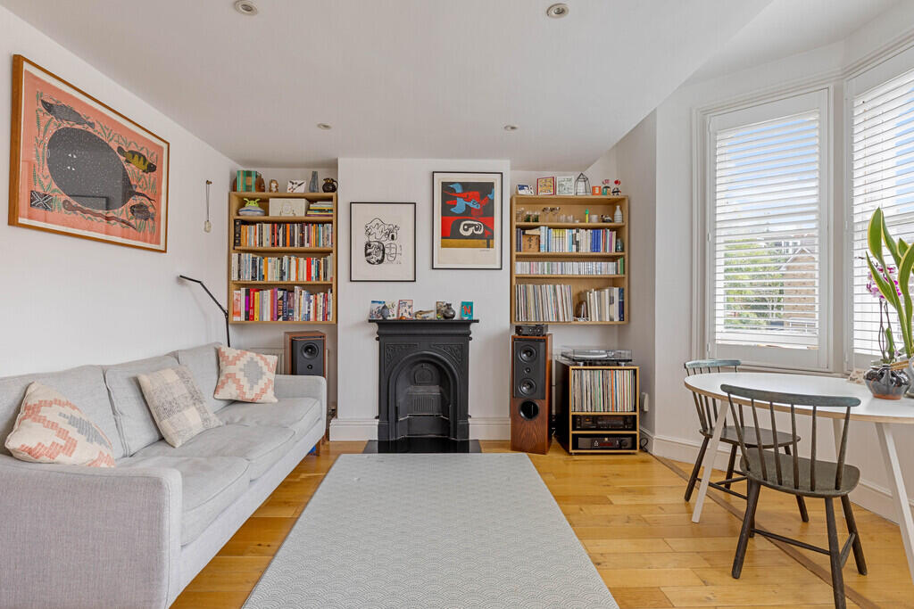Apartment in London, West Norwood - More