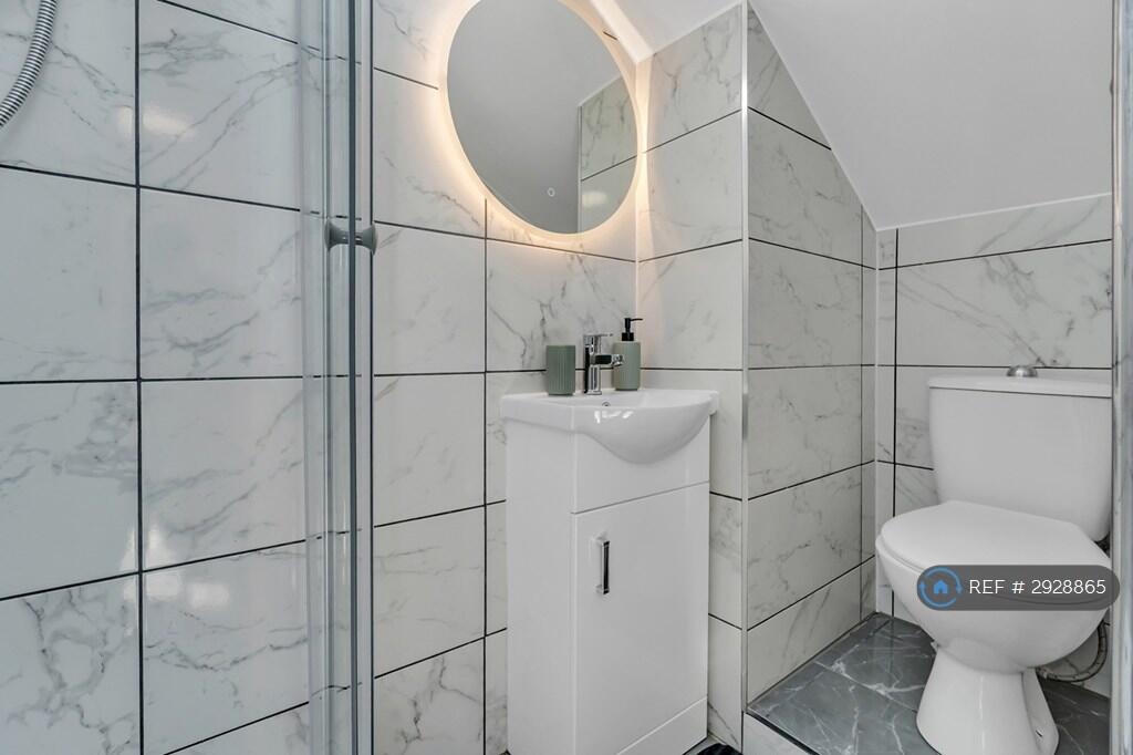 1 bedroom house share for rent