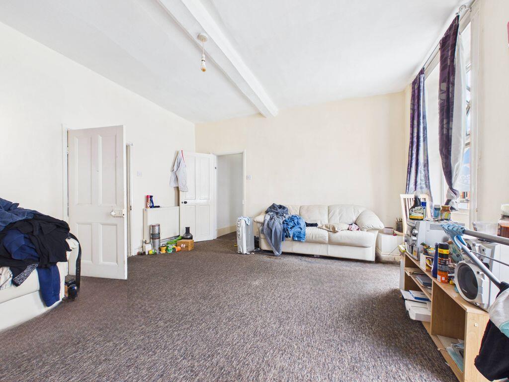 Apartment in Worcester - View 4