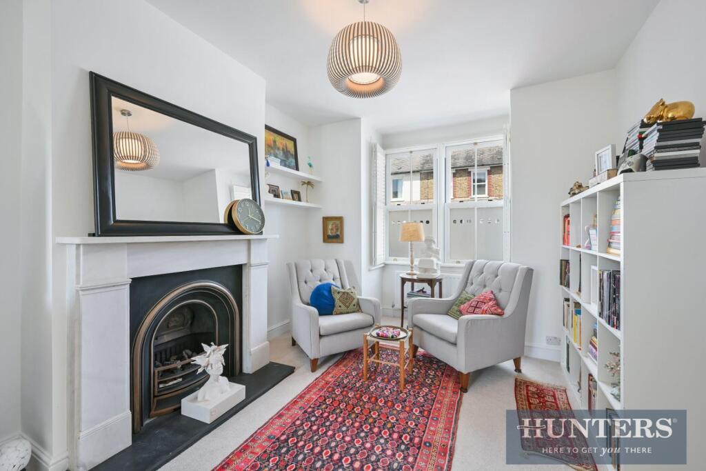 House in Worcester Park - View 4