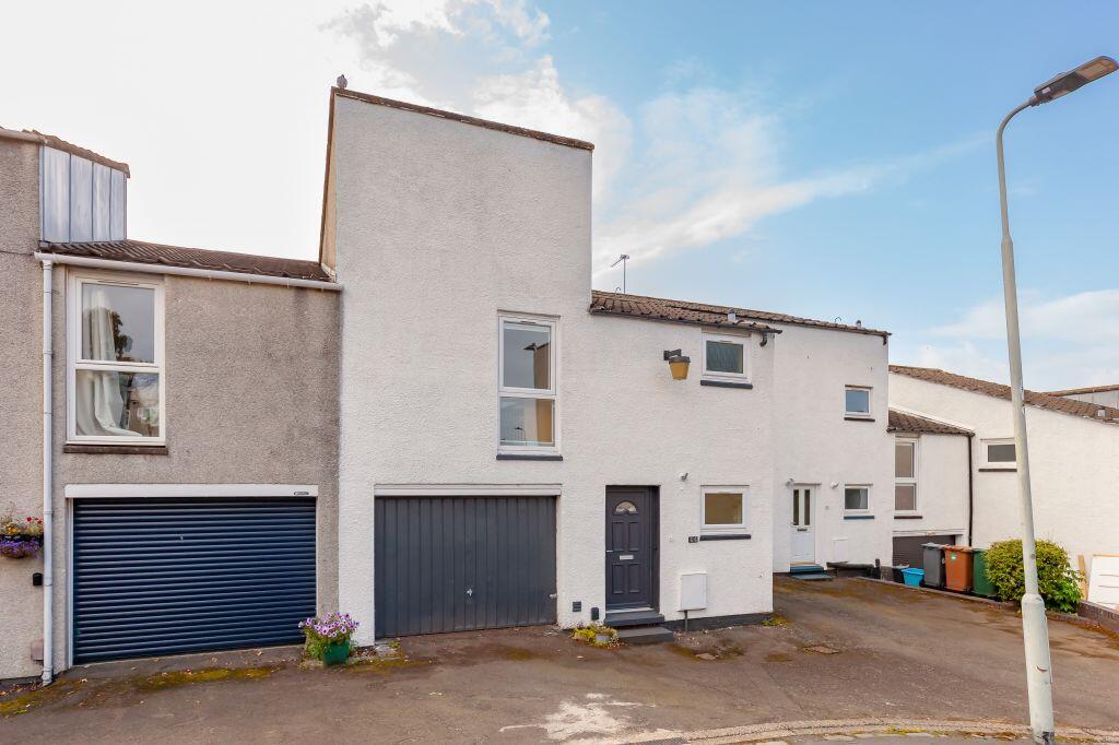 Main image of property: 64 Barntongate Drive, Barnton, Edinburgh, EH4 8BY