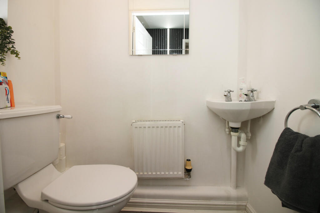House in Bispham, Greenlands - More