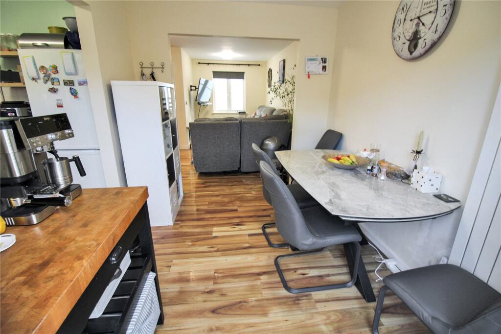 Millgrove Street, Swindon, Wiltshire, SN25 photo 3