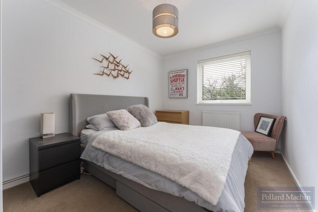 Apartment in London - More