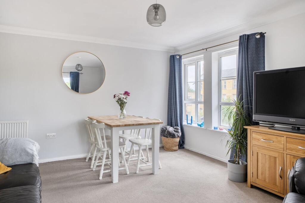 Apartment in Tandridge, Caterham-on-the-Hill - View 5