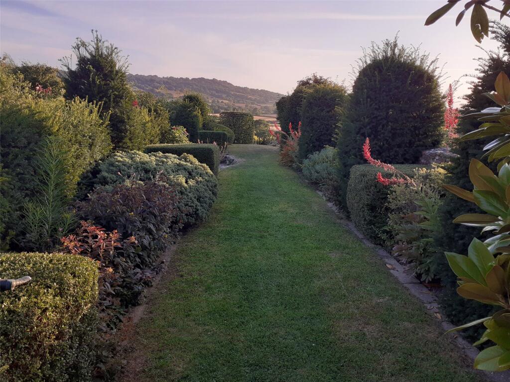 West Buckland, Wellington, Somerset, TA21 photo 2
