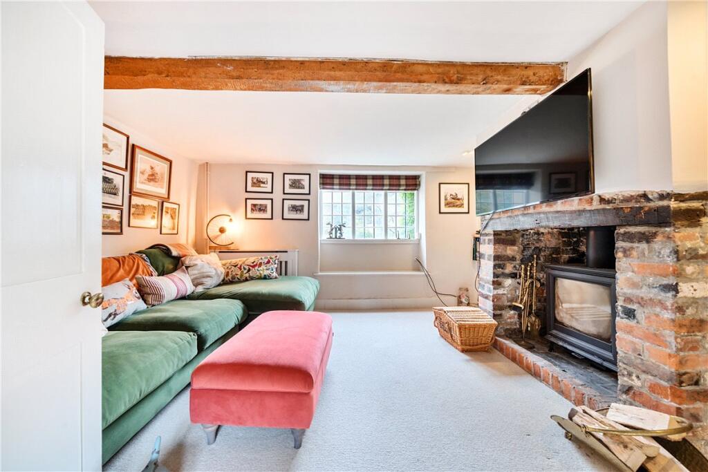 Castle Street, Aldbourne, Marlborough, Wiltshire, SN8 photo 4