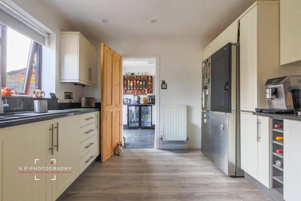 House in Stoke-on-Trent - View 5