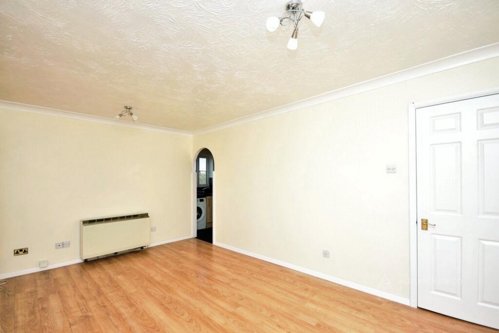 Apartment in Hemel Hempstead - View 5