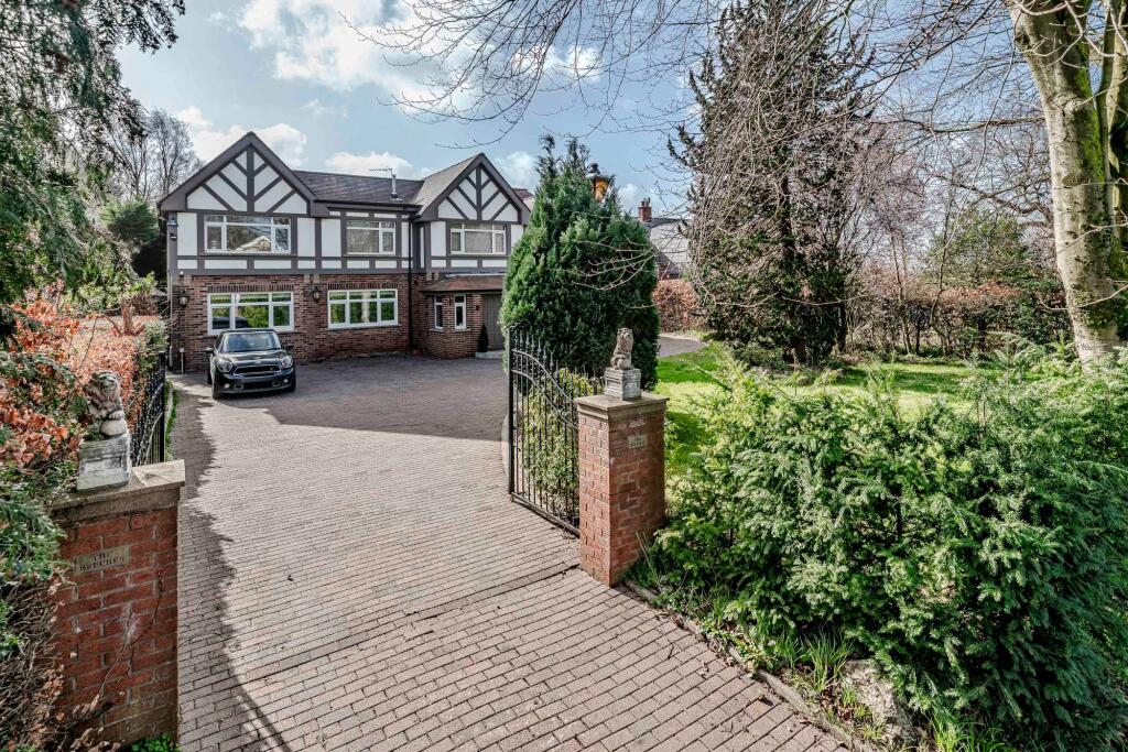 Main image of property: Moss Lane, Leyland, PR25