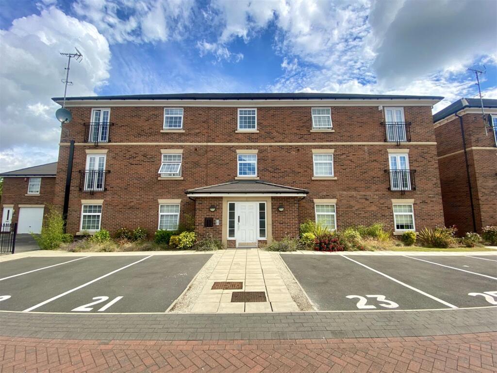 2-bed apartment on Rosso Close, Doncaster, £152,500