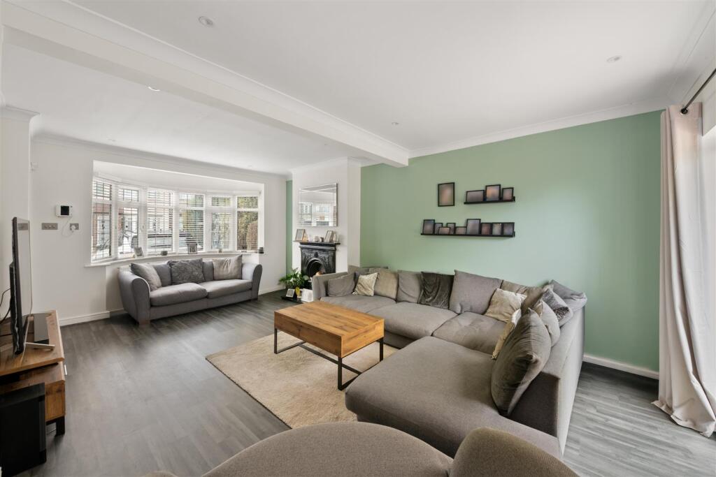 House in London - View 3