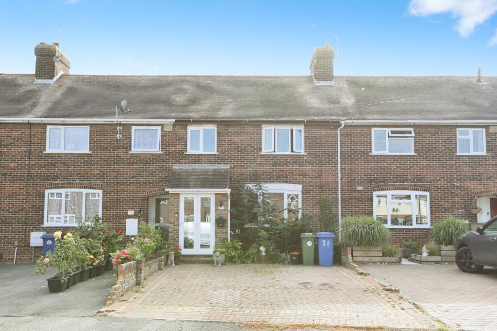 Main image of property: Barrow Grove, Sittingbourne, Kent, ME10