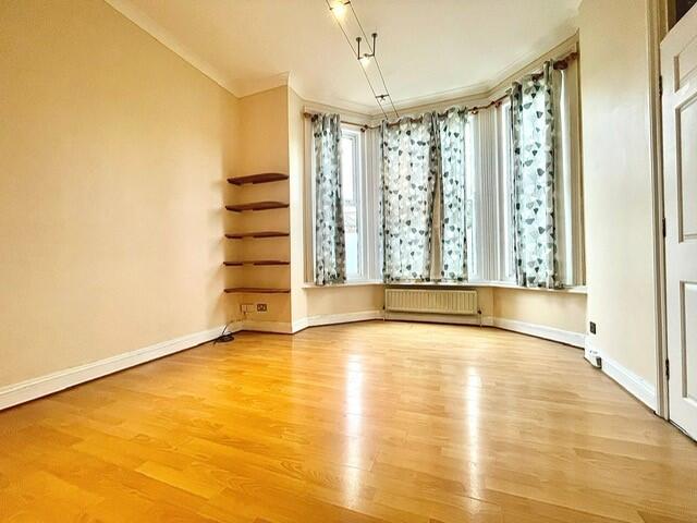 Apartment in Southampton - View 2