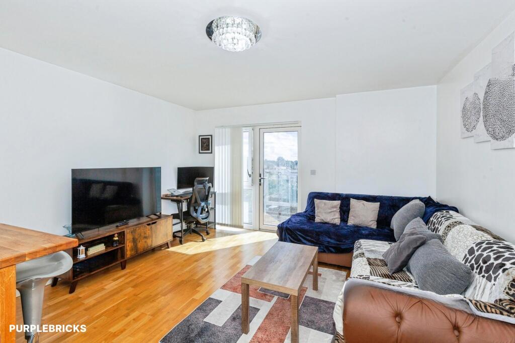 Apartment in West Drayton, Stockley Est. - View 4