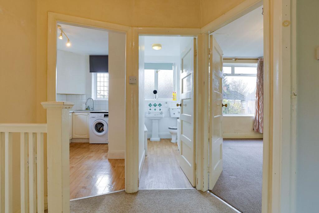 Myddelton Avenue, Enfield photo 4
