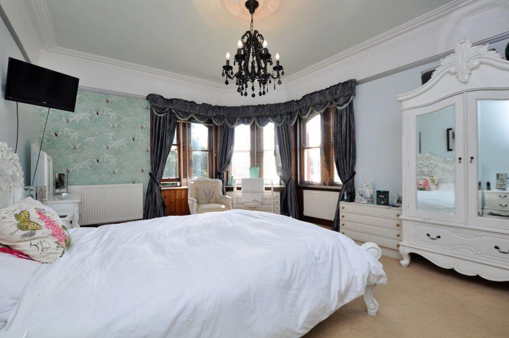 Woodside Villa, Whitby - More