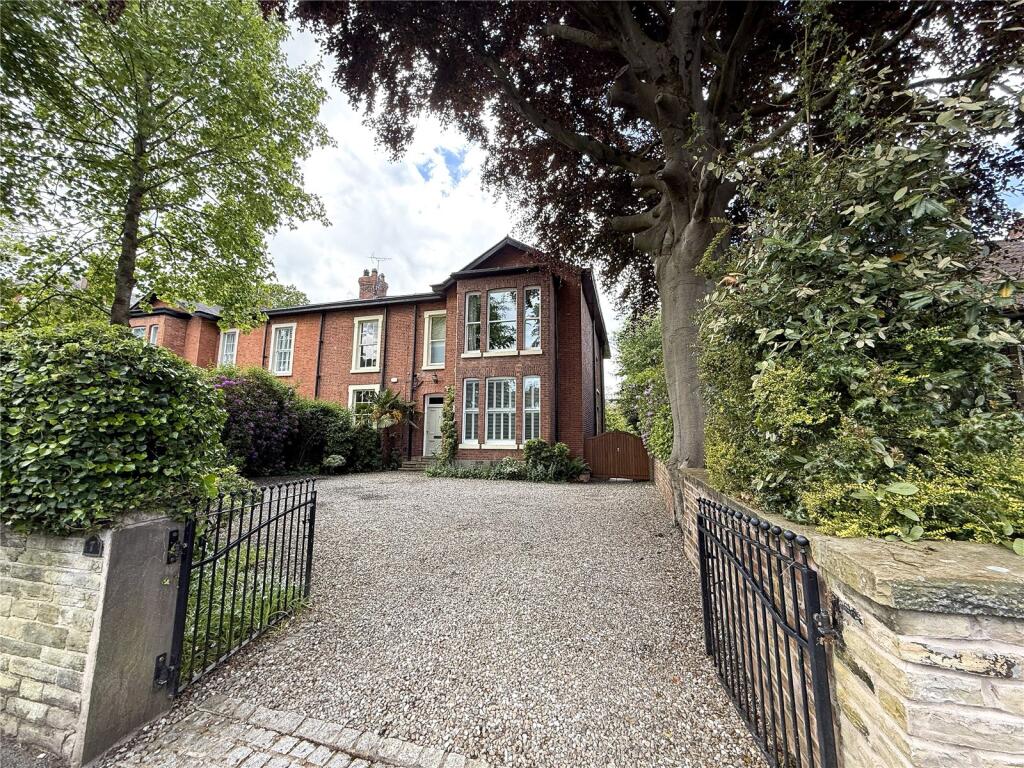 Main image of property: Didsbury Park, Didsbury, M20