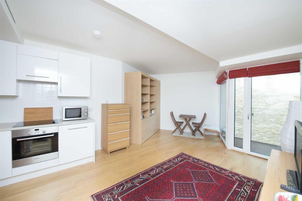 Apartment in London - View 5