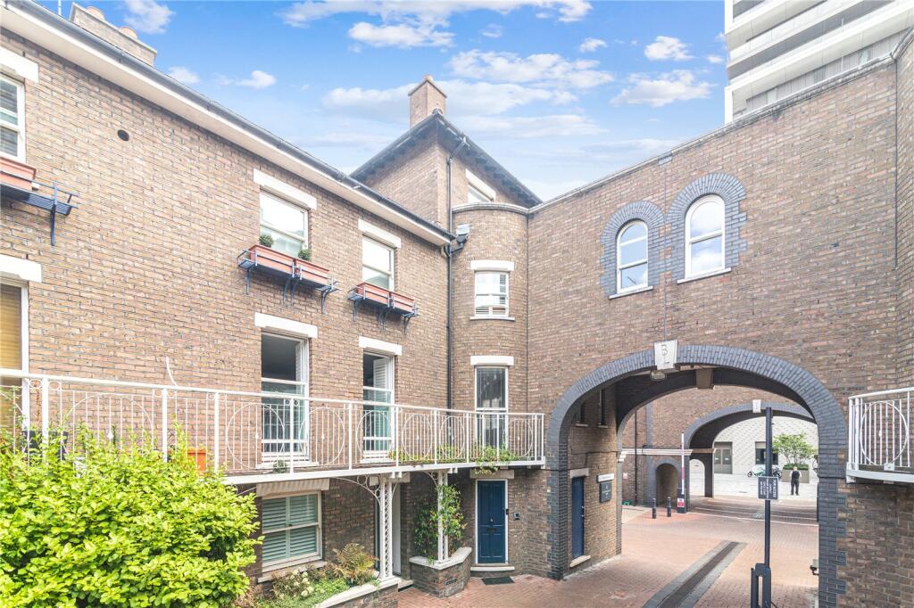Cinnamon Row, London, SW11 photo 2