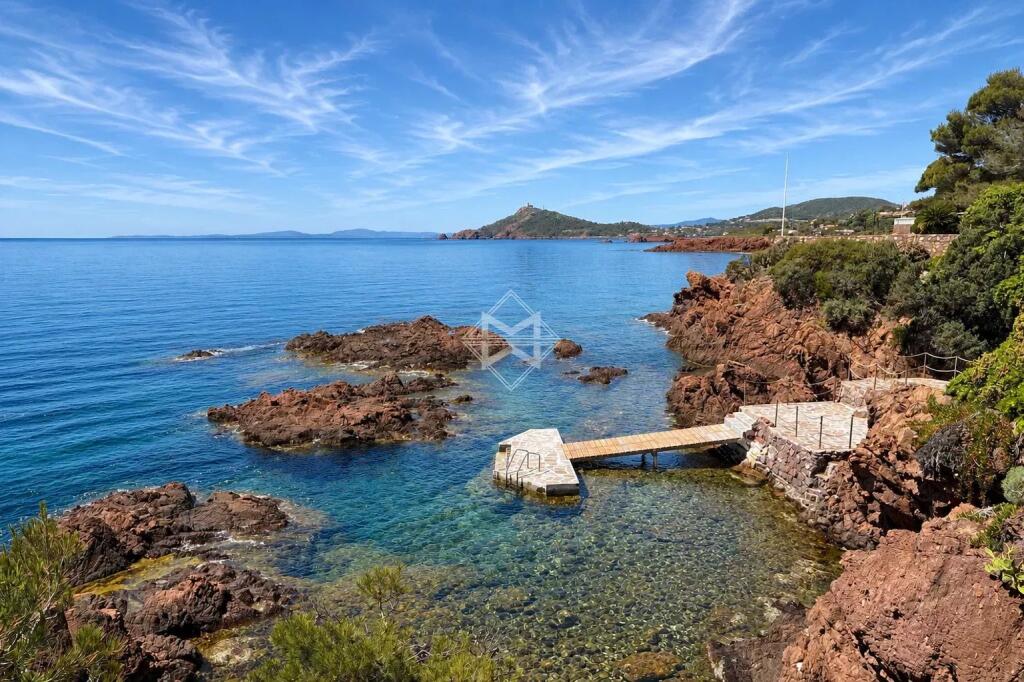 Main image of property: Provence-Alps-Cote d`Azur, Var, Agay