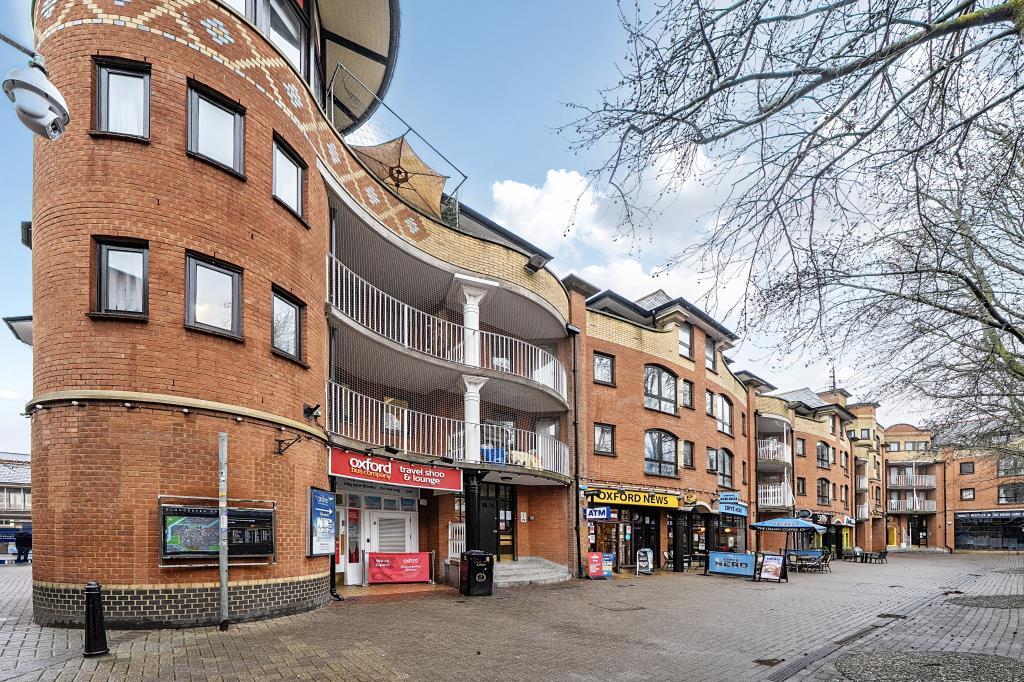 Main image of property: Gloucester Green, Oxford City Centre, OX1