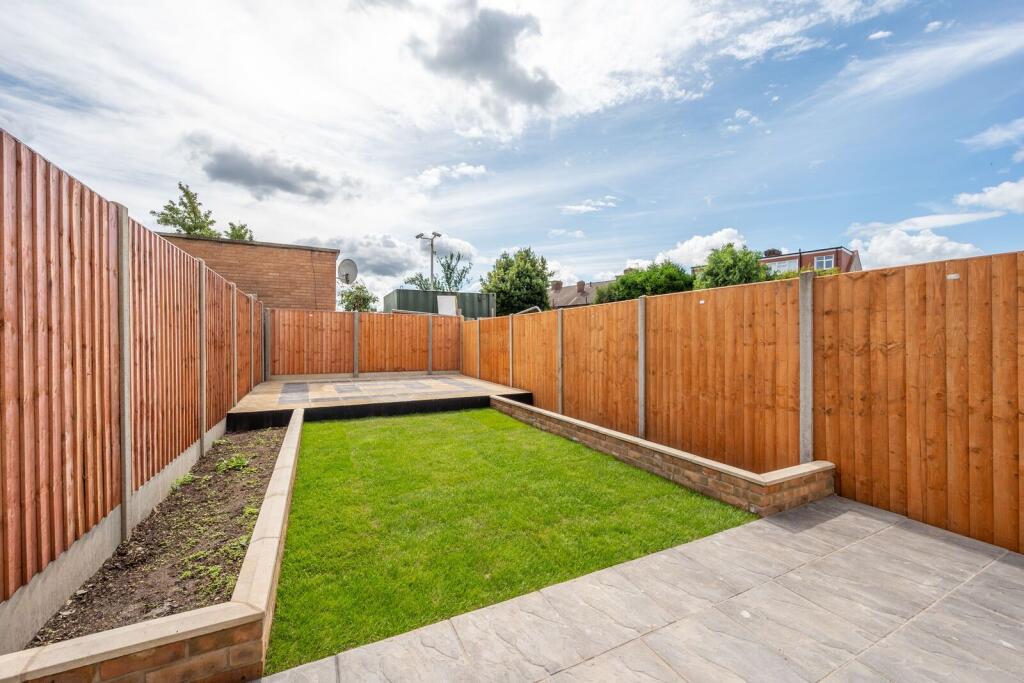House in London - View 3