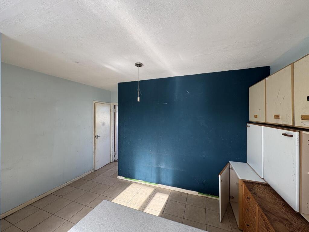 Apartment in Waverley, Frith Hill, Godalming - View 4