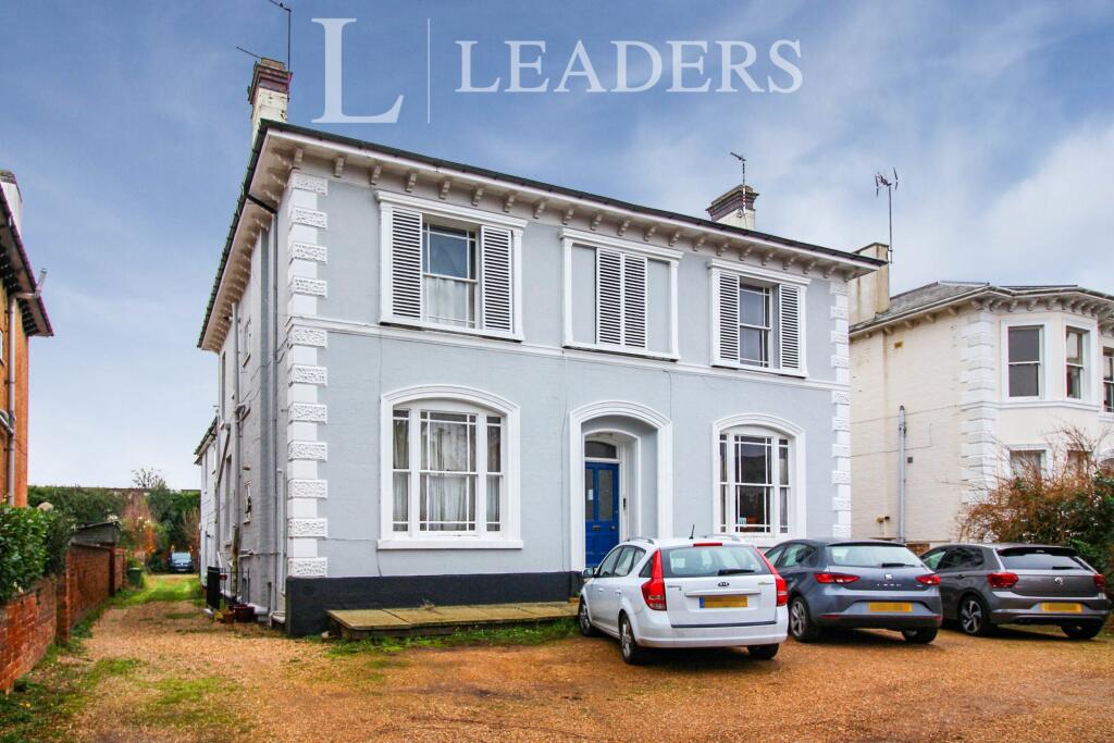 Main image of property: Kenilworth Road, Leamington Spa, CV32